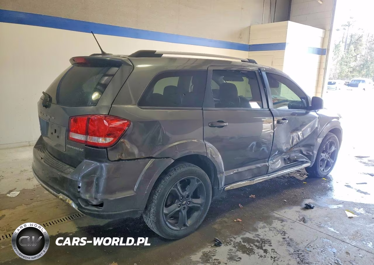 2018 Dodge Journey Crossroad VIN:3C4PDDGG6JT296787 - 3