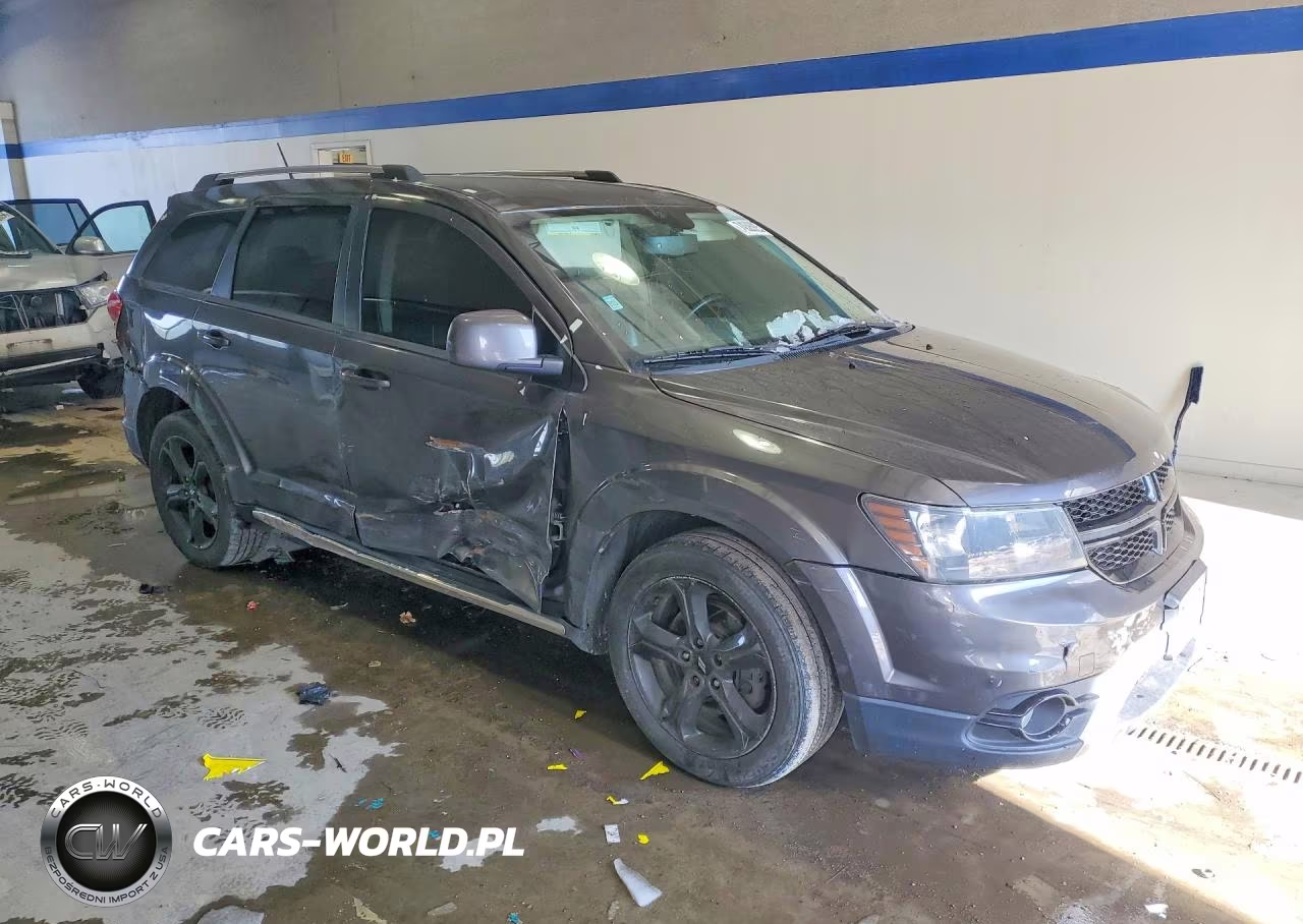 2018 Dodge Journey Crossroad VIN:3C4PDDGG6JT296787 - 4
