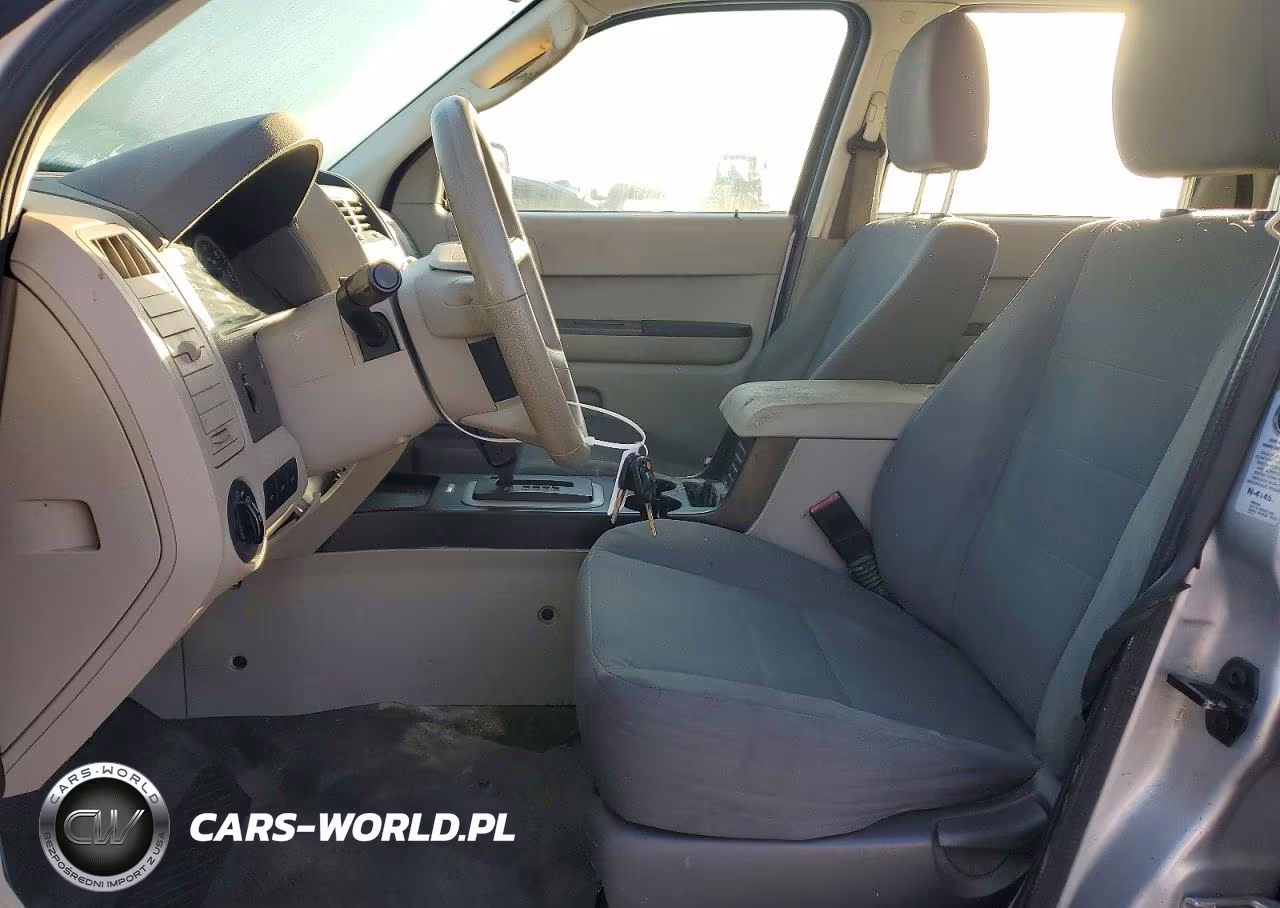 2011 Ford Escape Xls VIN:1FMCU0C73BKC41466 - 7