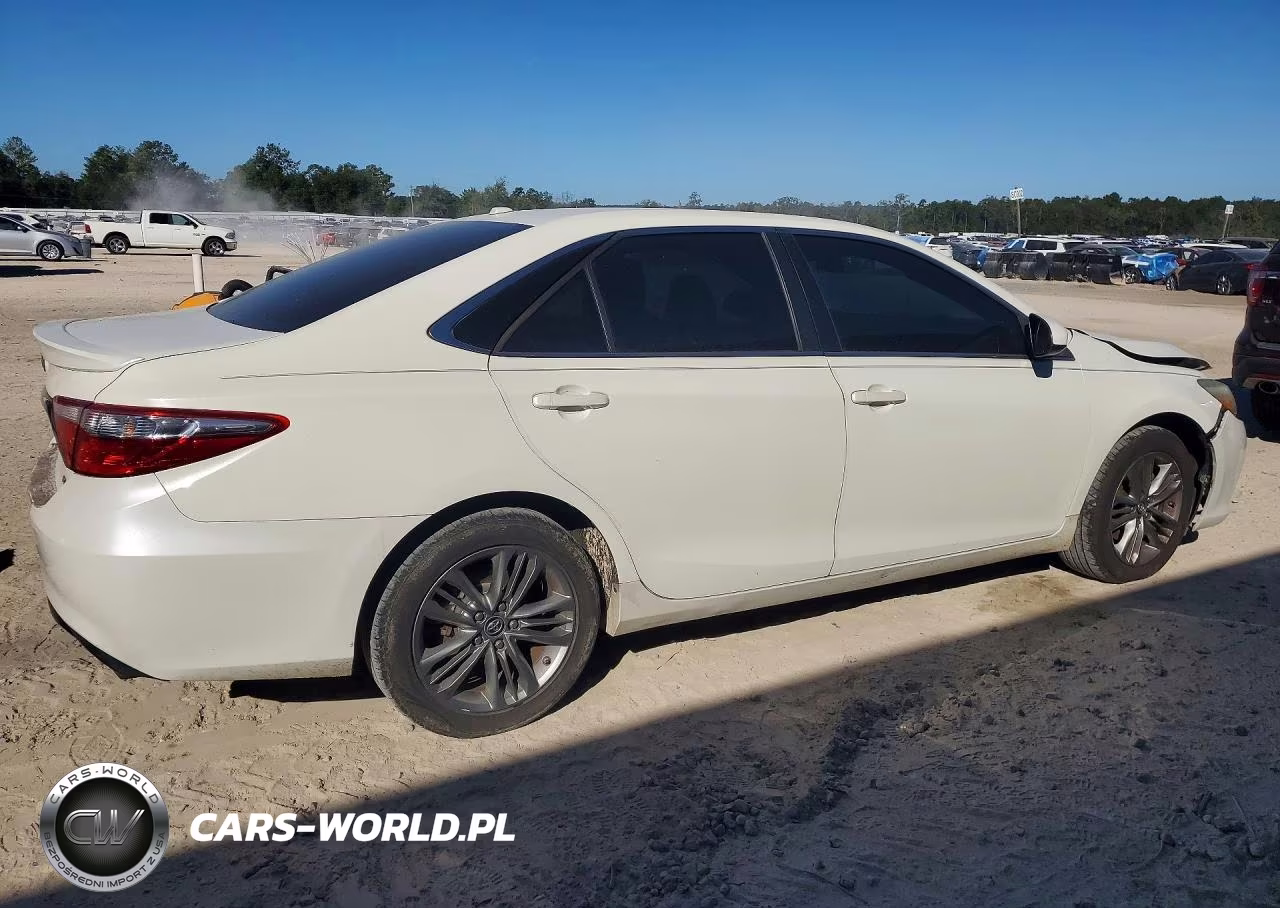 2016 Toyota Camry Se VIN:4T1BF1FK8GU208843 - 3
