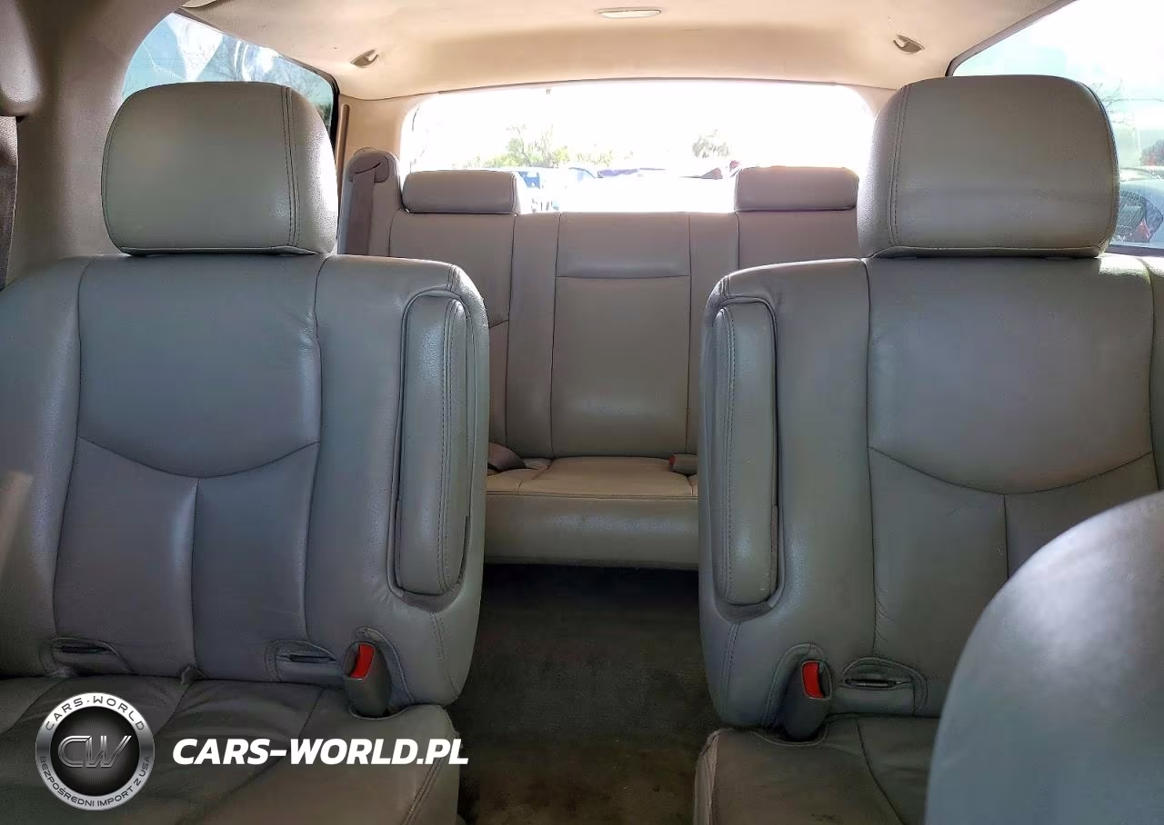 2005 Chevrolet Suburban K1500 VIN:3GNFK16Z85G215698 - 10