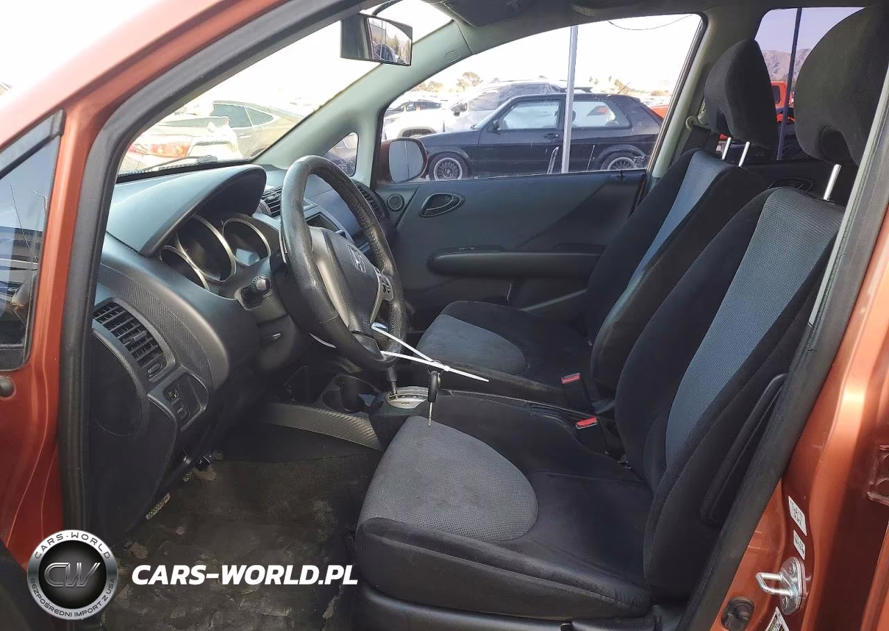 2007 Honda Fit S VIN:JHMGD38637S027820 - 7