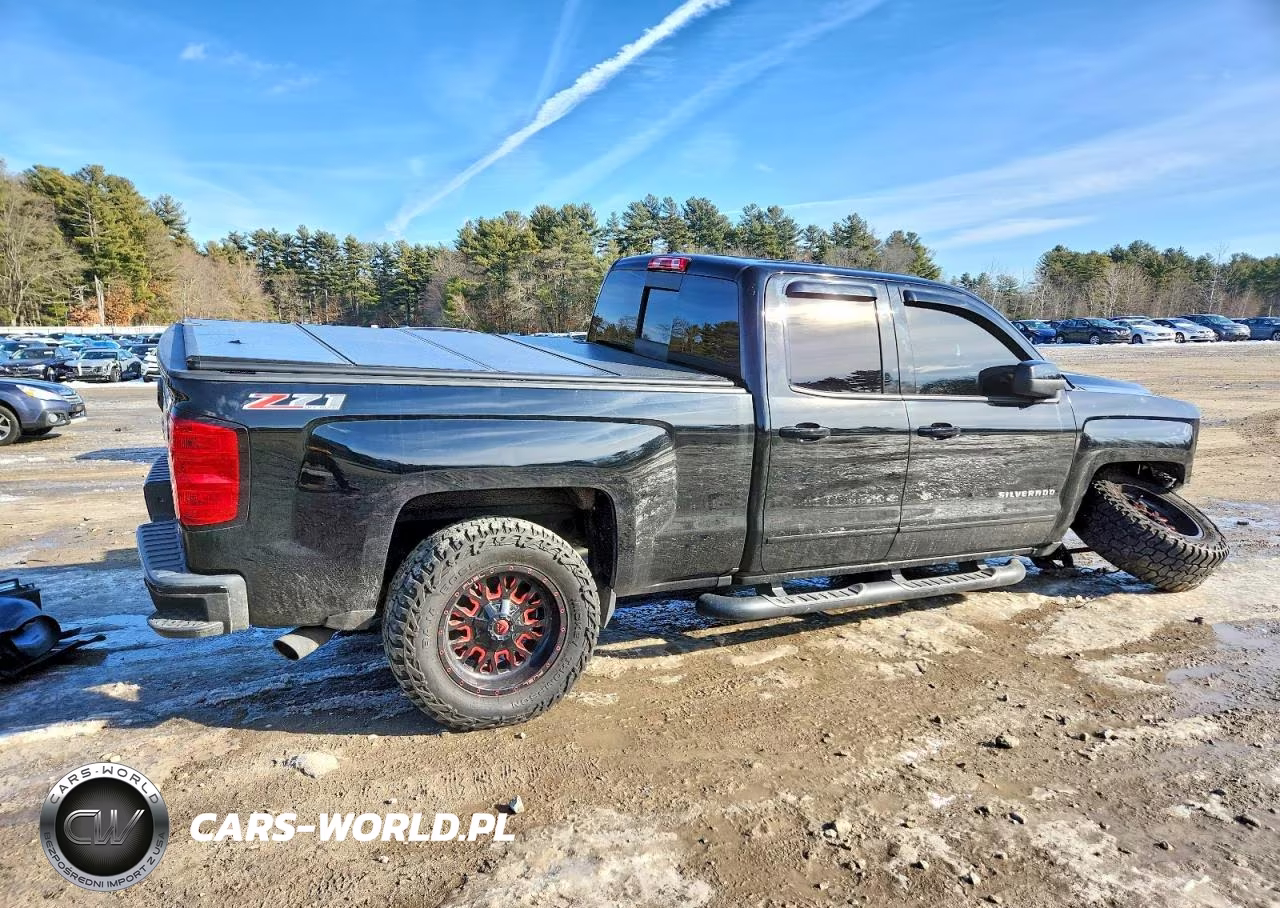 2017 Chevrolet Silverado K1500 Lt VIN:1GCVKREC8HZ112981 - 3