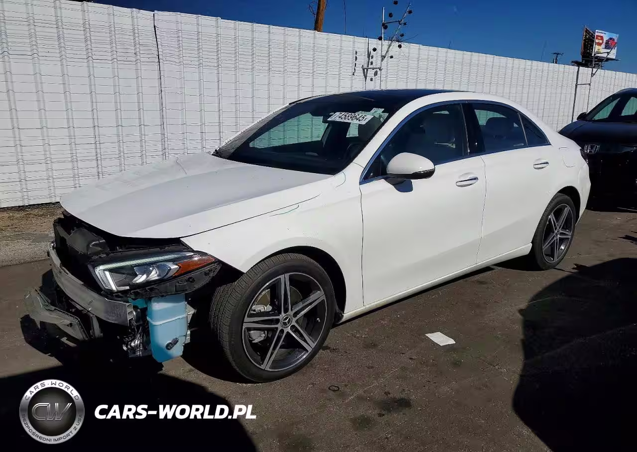 2020 Mercedes-Benz A 220