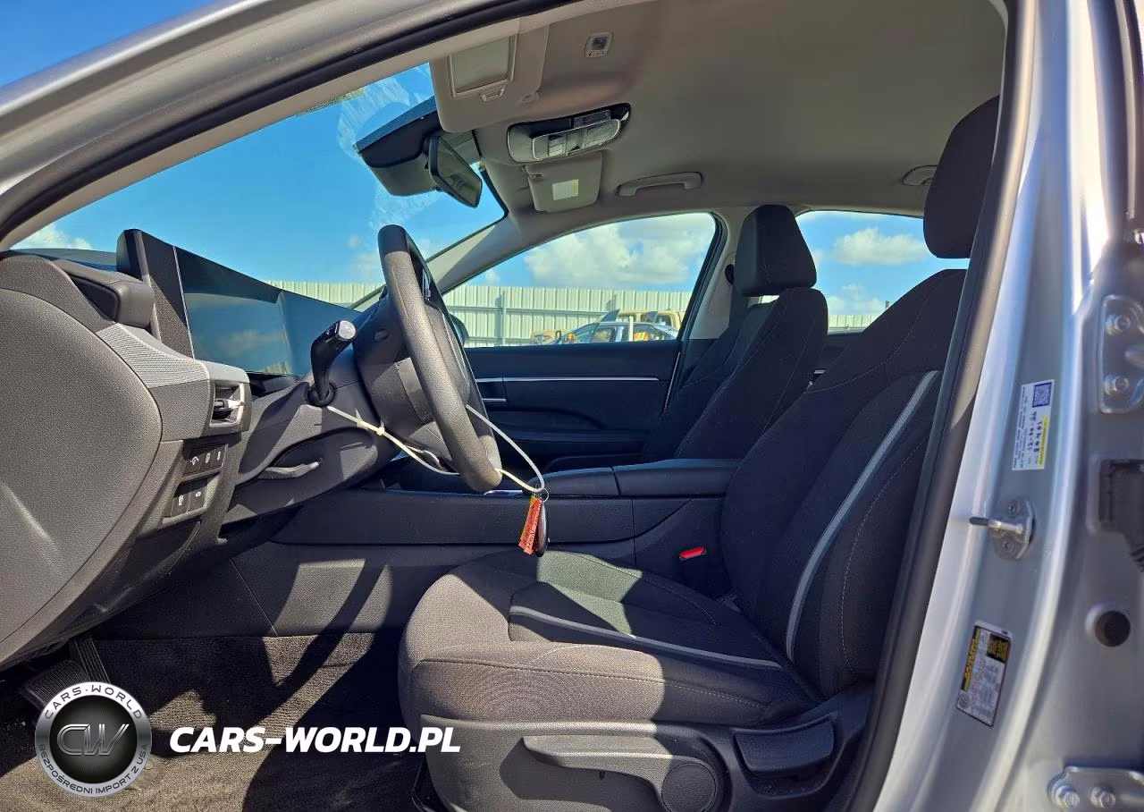 2026 Hyundai Sonata Hybrid Blue VIN:KMHL24JJ9TA144775 - 7