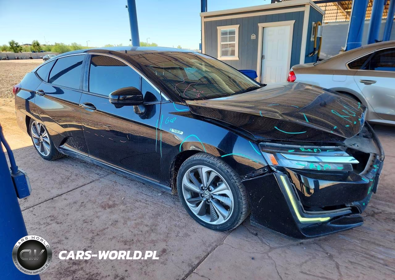 2018 Honda Clarity Touring VIN:JHMZC5F35JC004850 - 4