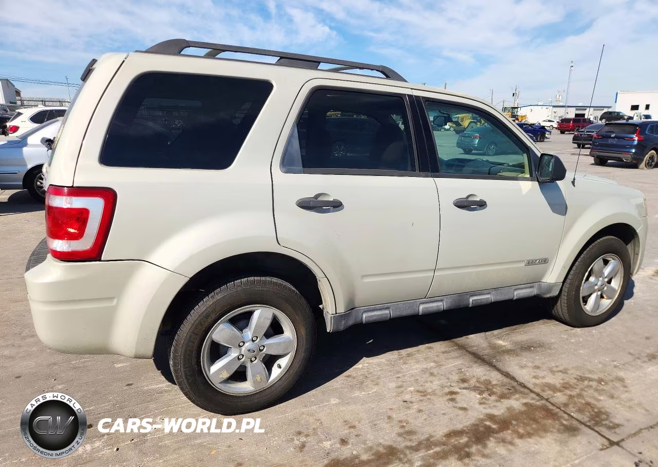 2008 Ford Escape Xlt VIN:1FMCU03108KB35738 - 3