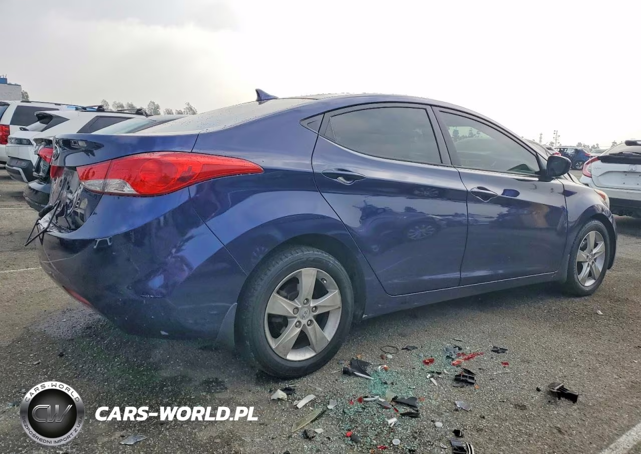 2013 Hyundai Elantra Gls VIN:5NPDH4AE4DH244612 - 3