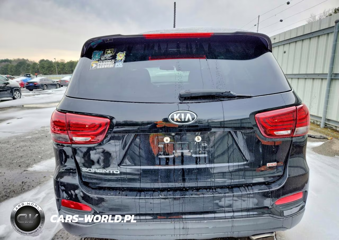 2019 Kia Sorento L VIN:5XYPG4A39KG592070 - 6