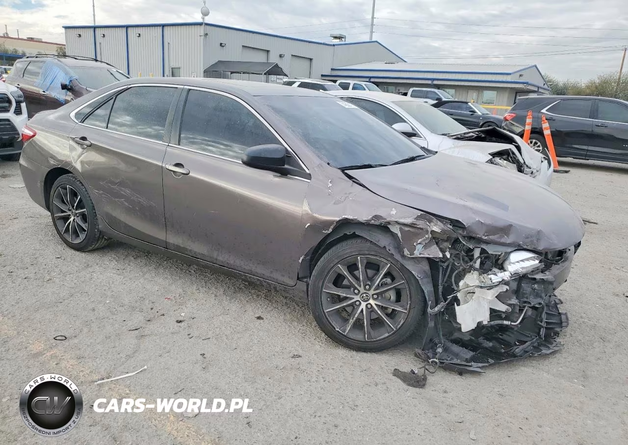 2017 Toyota Camry Le VIN:4T1BF1FK4HU303952 - 4