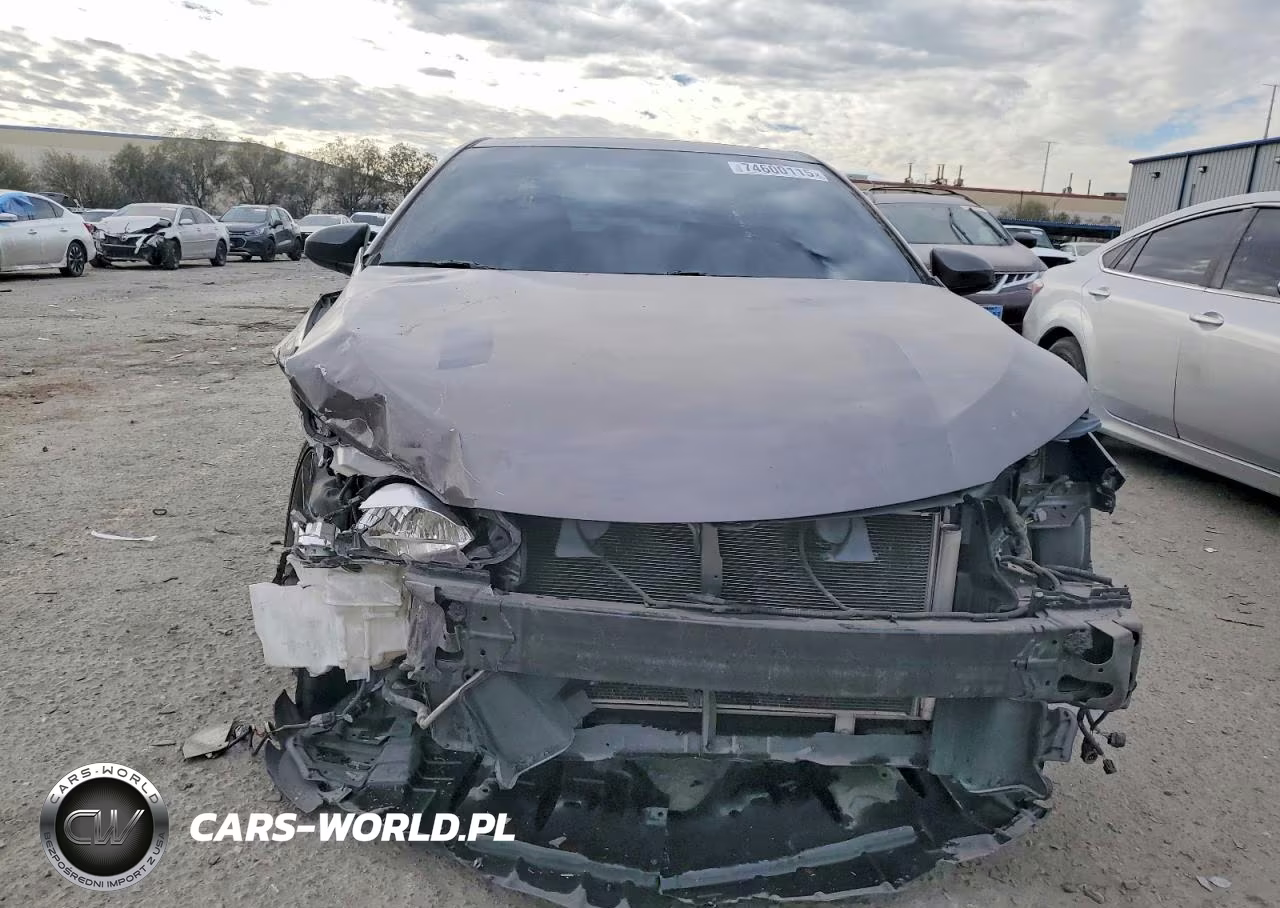2017 Toyota Camry Le VIN:4T1BF1FK4HU303952 - 5