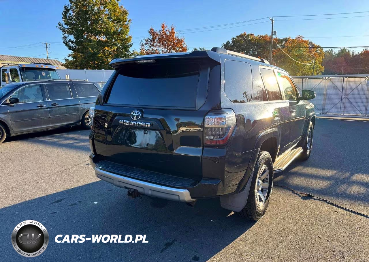 2016 Toyota 4Runner Trail Premium VIN:JTEBU5JR8G5277902 - 3