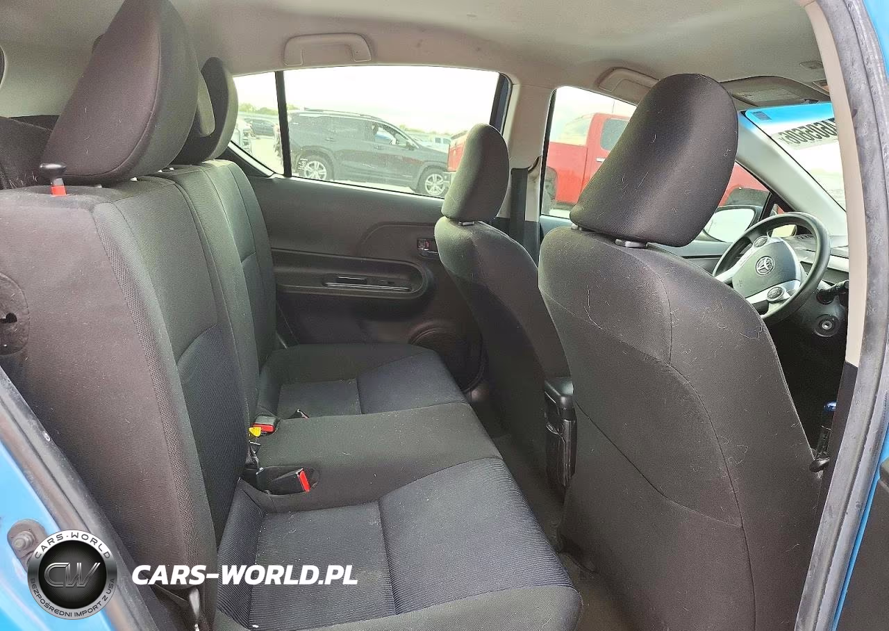 2015 Toyota Prius C Two VIN:JTDKDTB37F1108415 - 10