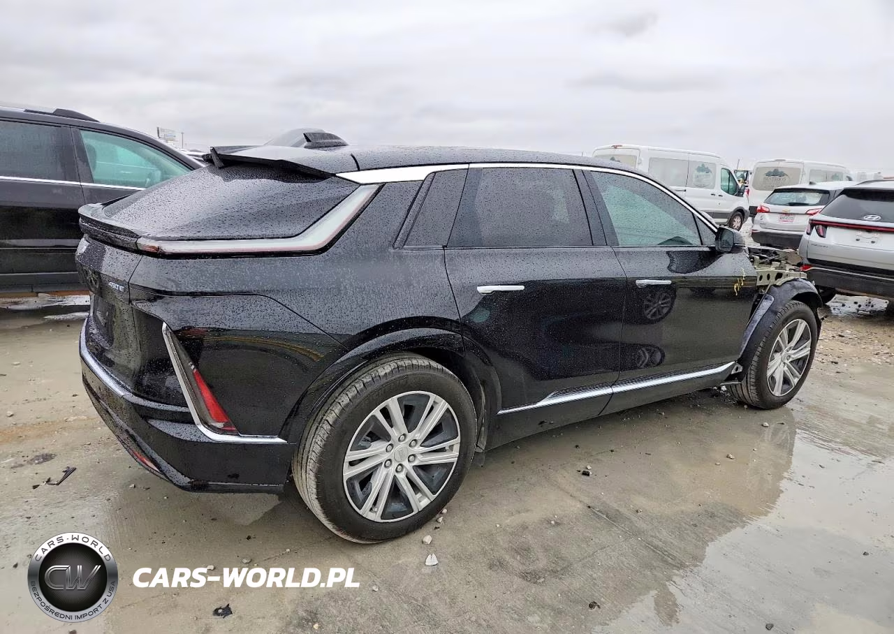 2024 Cadillac Lyriq Tech VIN:1GYKPMRK3RZ134715 - 3