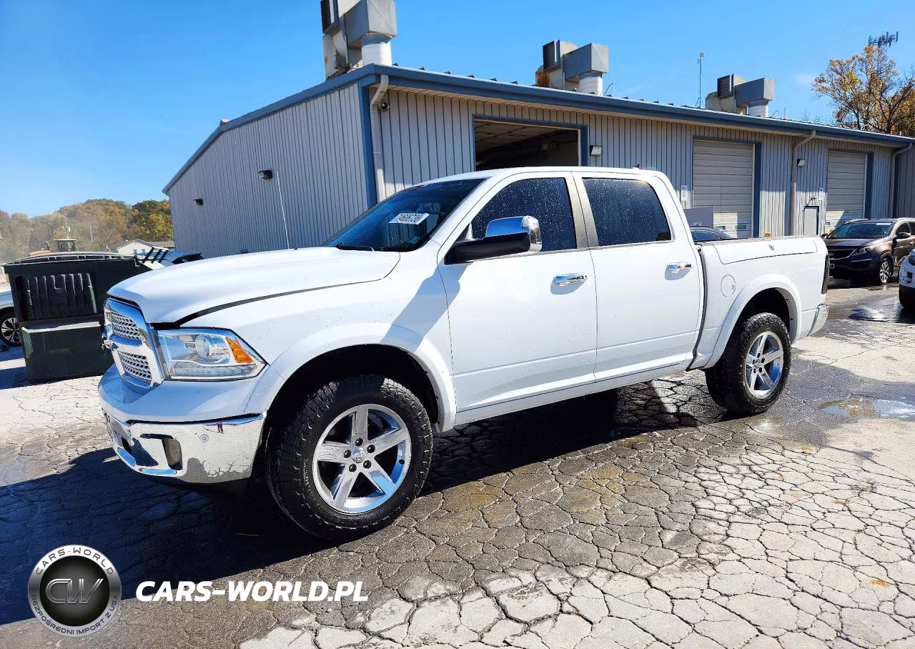 2015 Ram 1500 Laramie VIN:1C6RR7NT7FS512030 - 1