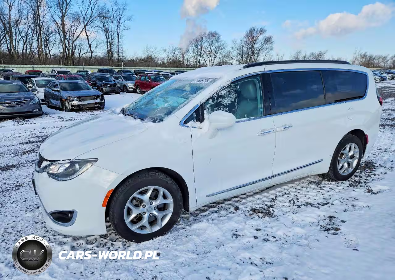 2017 Chrysler Pacifica Touring L