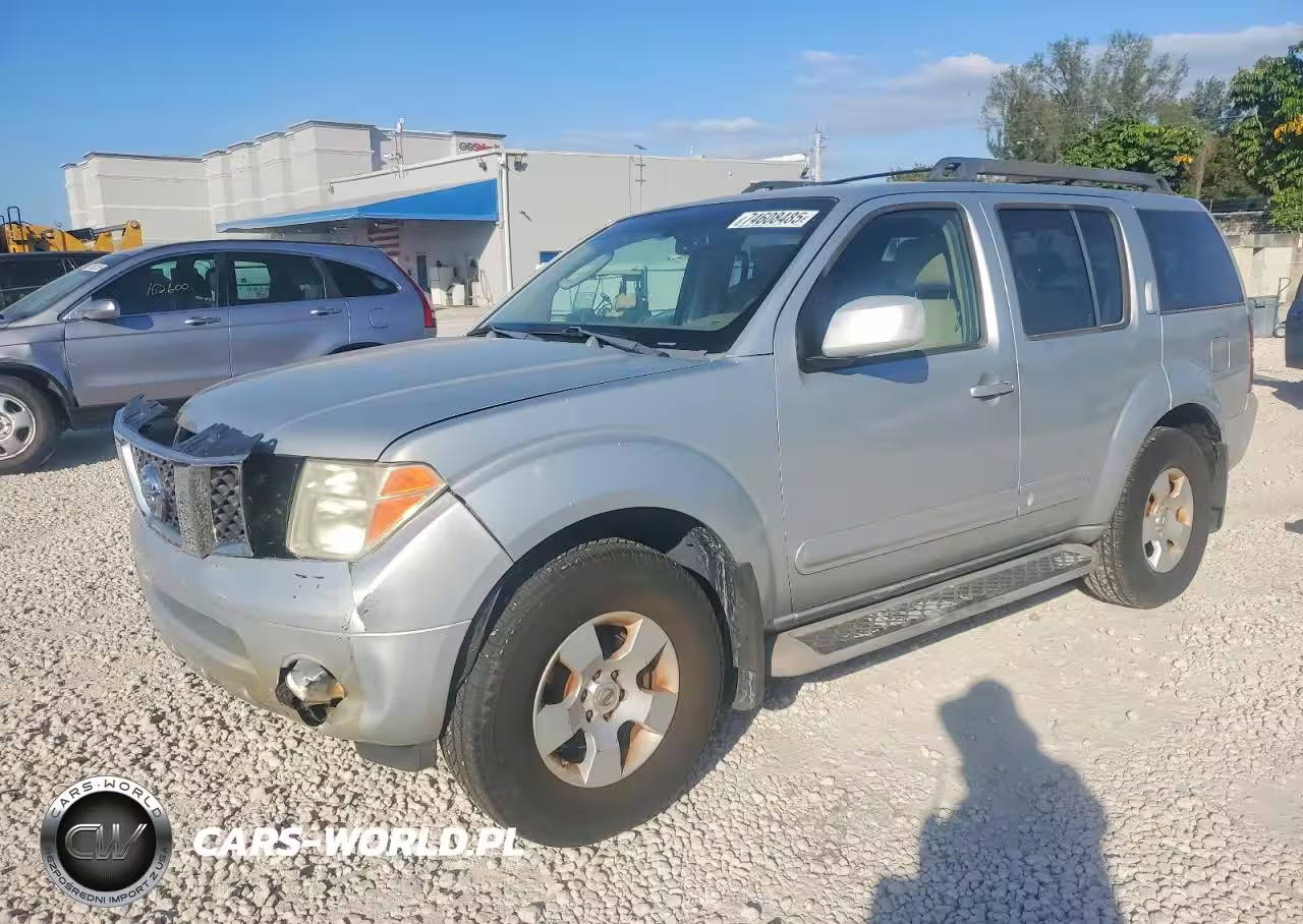 2007 Nissan Pathfinder Le