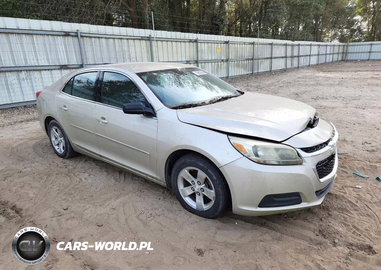 2015 Chevrolet Malibu Ls VIN:1G11B5SL3FF312735 - 4