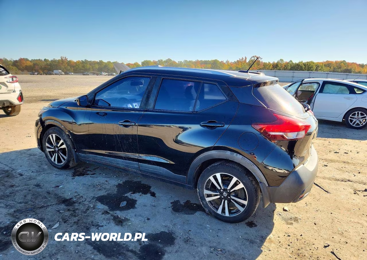 2018 Nissan Kicks Sv VIN:3N1CP5CU0JL513258 - 2