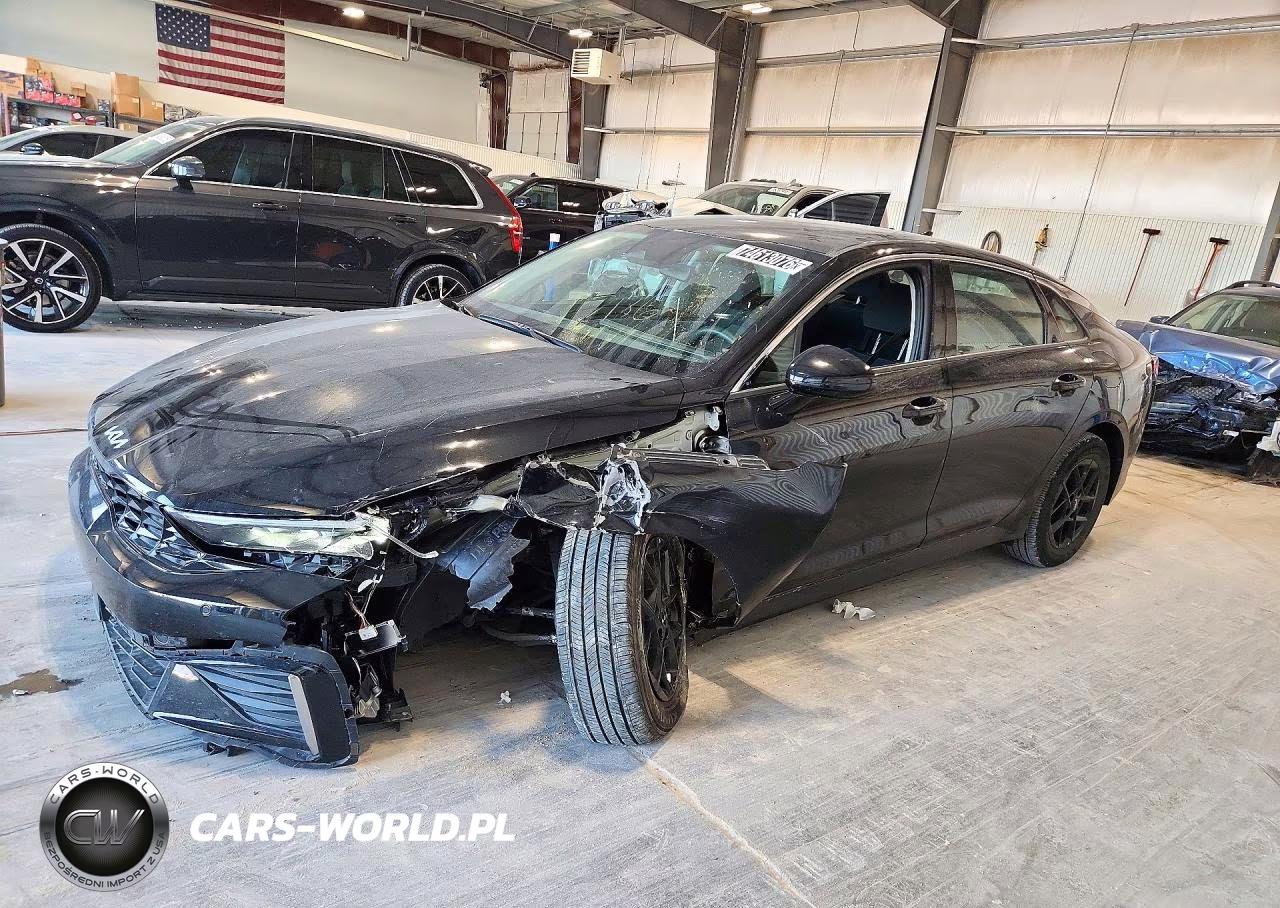 2026 Kia K5 Lxs VIN:KNAG24J75T5468760 - 1