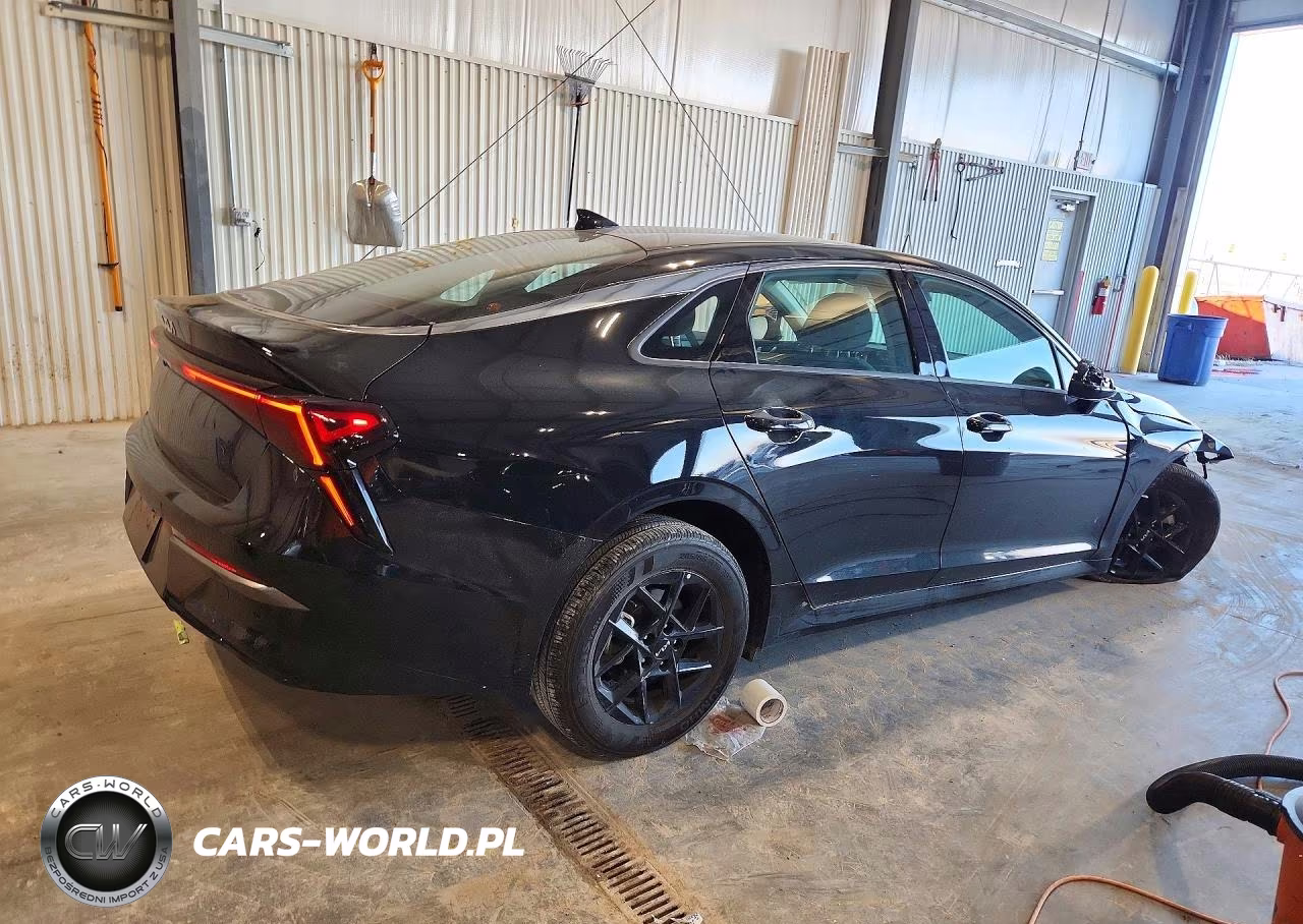 2026 Kia K5 Lxs VIN:KNAG24J75T5468760 - 3