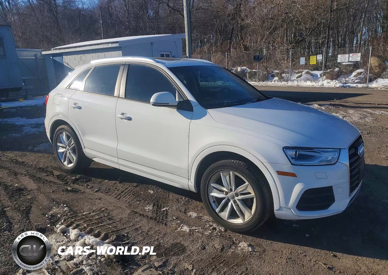 2017 Audi Q3 Premium VIN:WA1ECCFSXHR015033 - 4