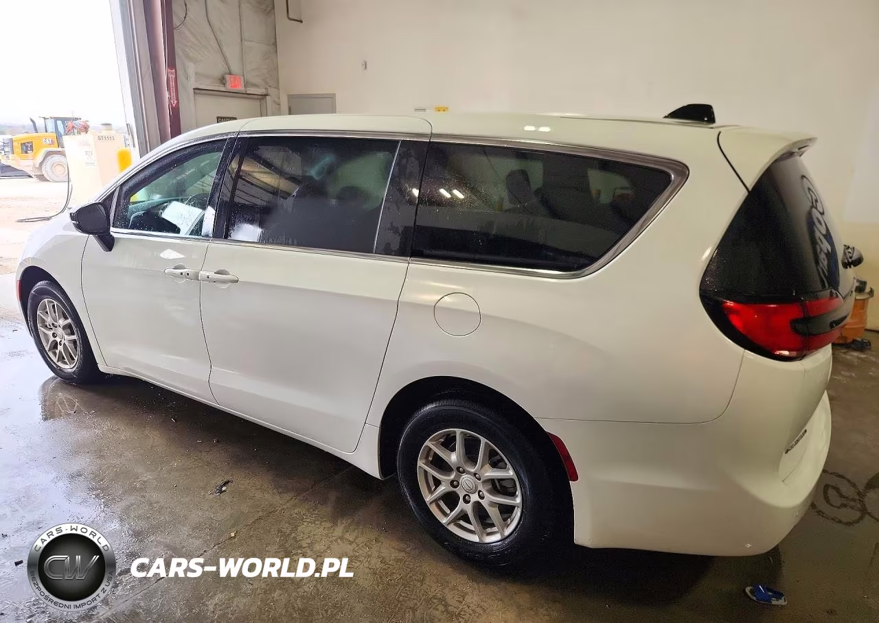 2026 Chrysler Pacifica Select VIN:2C4RC1BG4TR231654 - 2
