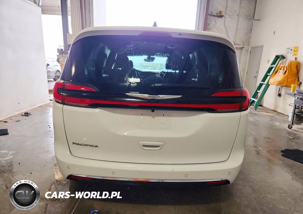 2026 Chrysler Pacifica Select VIN:2C4RC1BG4TR231654 - 6