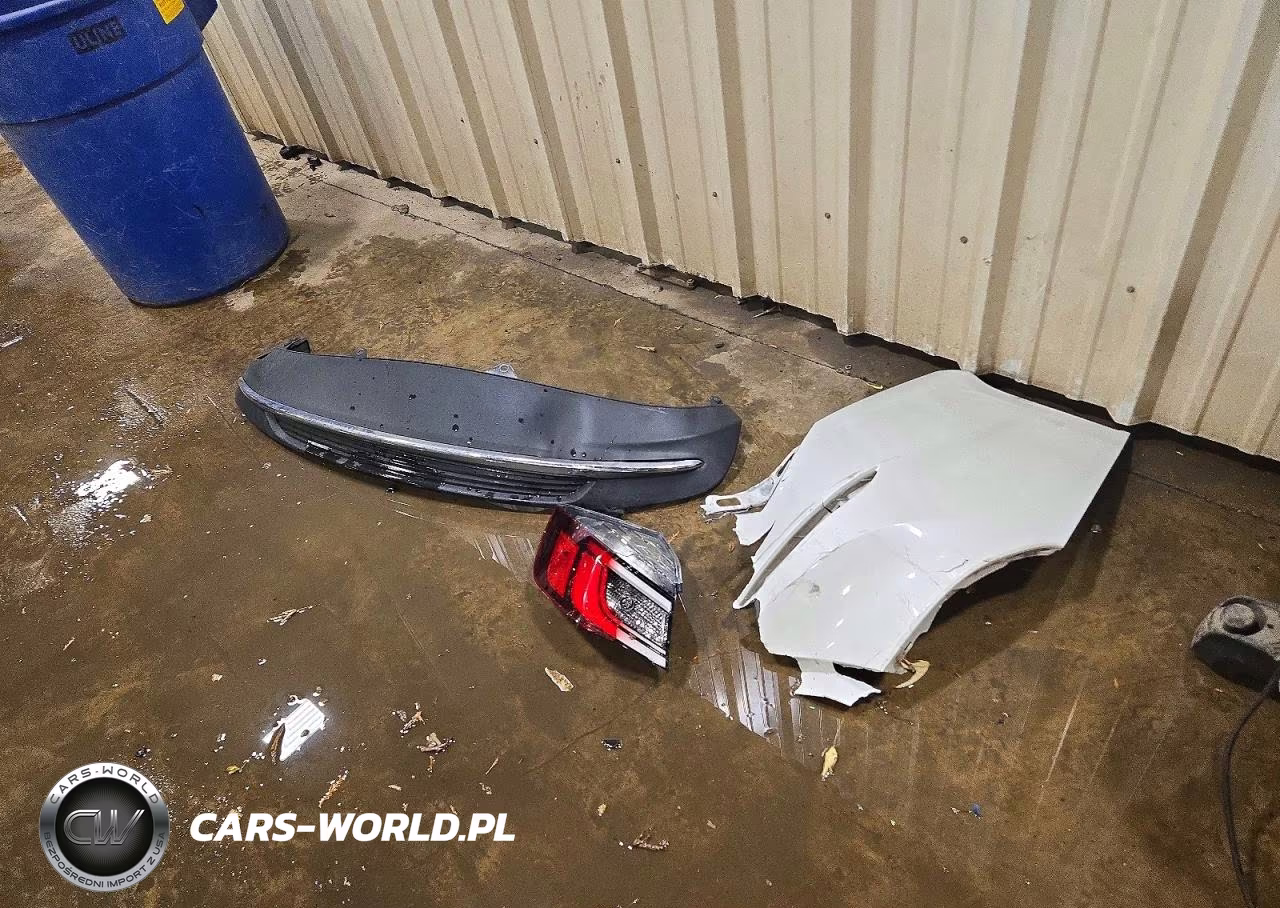 2019 Honda Insight Touring VIN:19XZE4F91KE003098 - 12