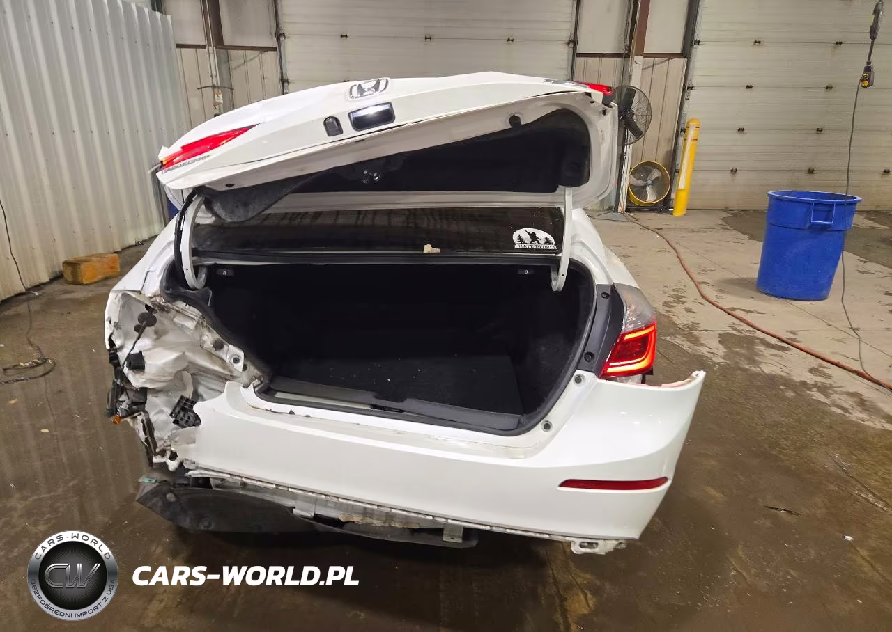2019 Honda Insight Touring VIN:19XZE4F91KE003098 - 6