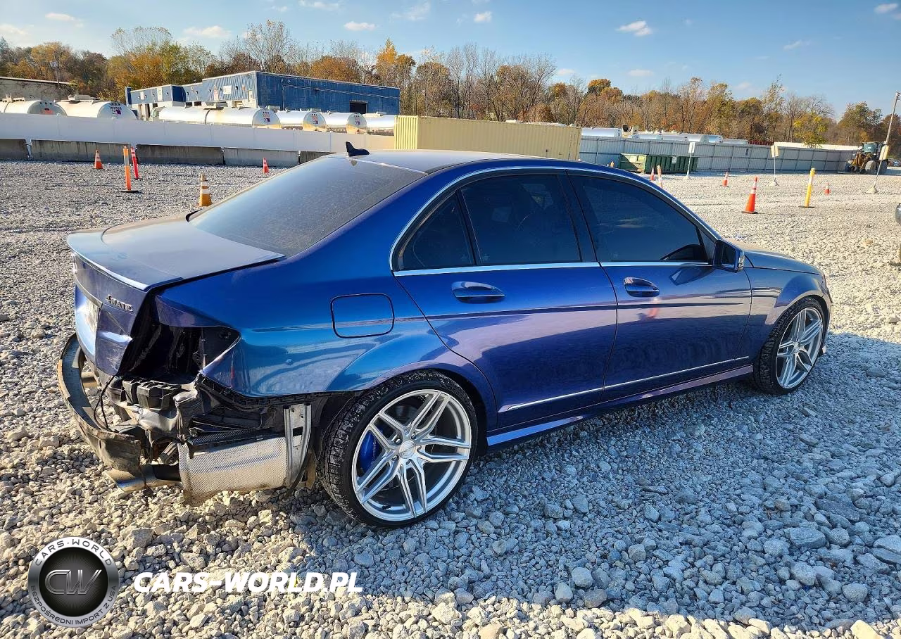 2012 Mercedes-Benz C 300 4Matic VIN:WDDGF8BB2CA712816 - 3
