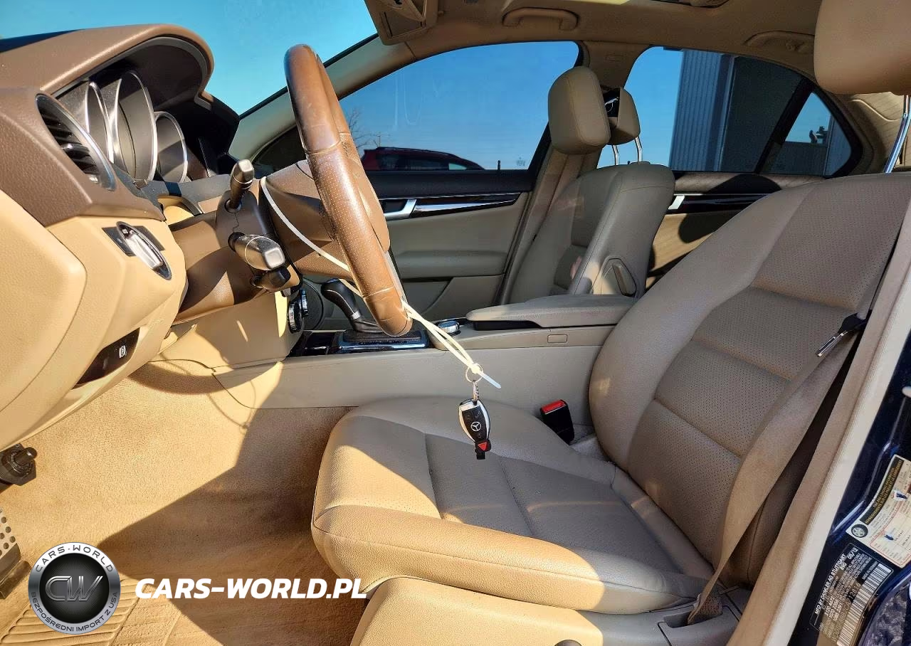2012 Mercedes-Benz C 300 4Matic VIN:WDDGF8BB2CA712816 - 7