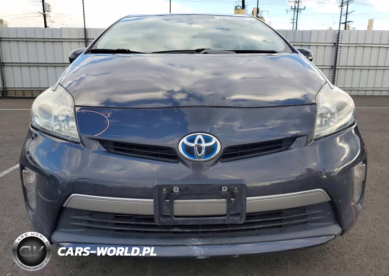 2014 Toyota Prius Plug-In Hybrid Advanced VIN:JTDKN3DP2E3051802 - 5