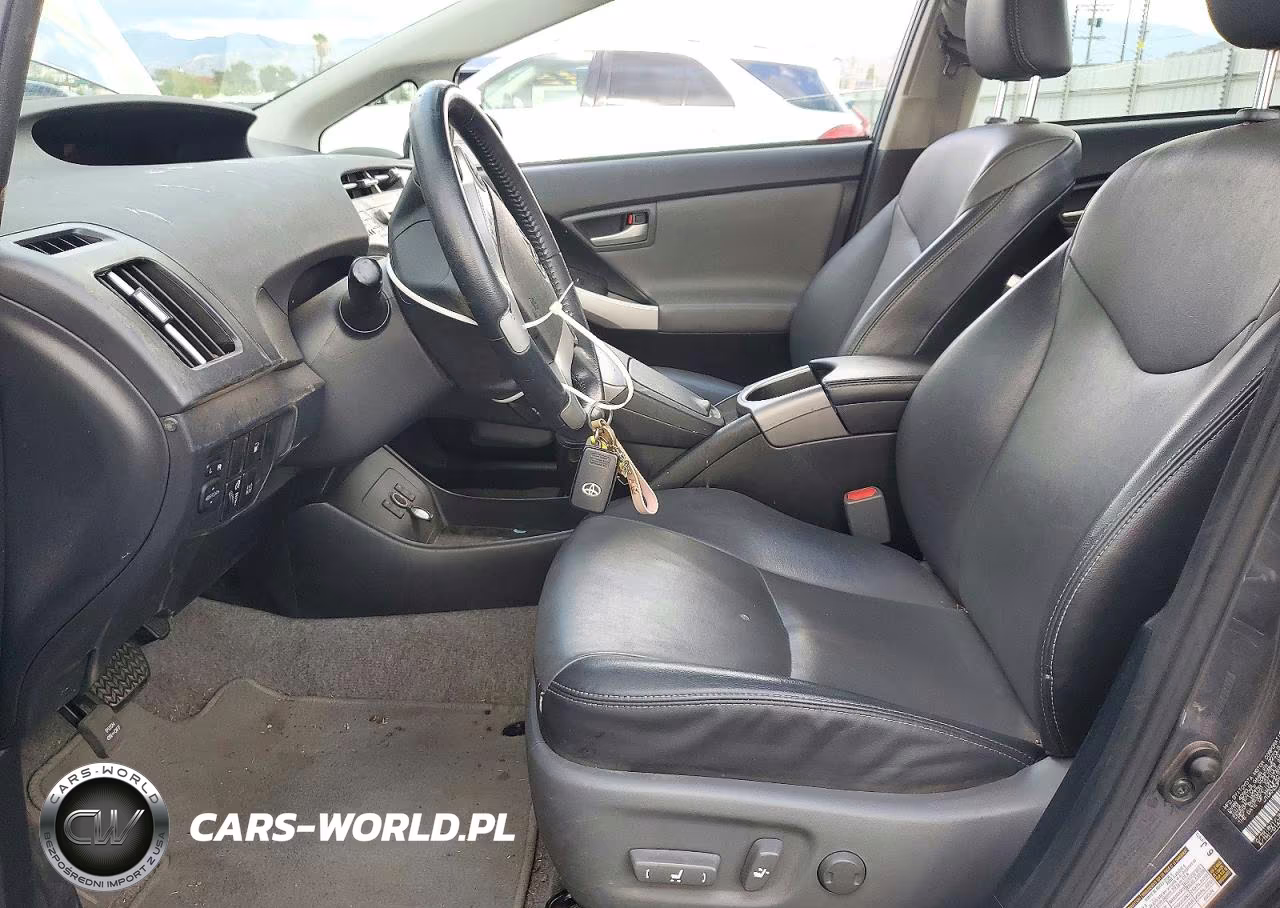 2014 Toyota Prius Plug-In Hybrid Advanced VIN:JTDKN3DP2E3051802 - 7