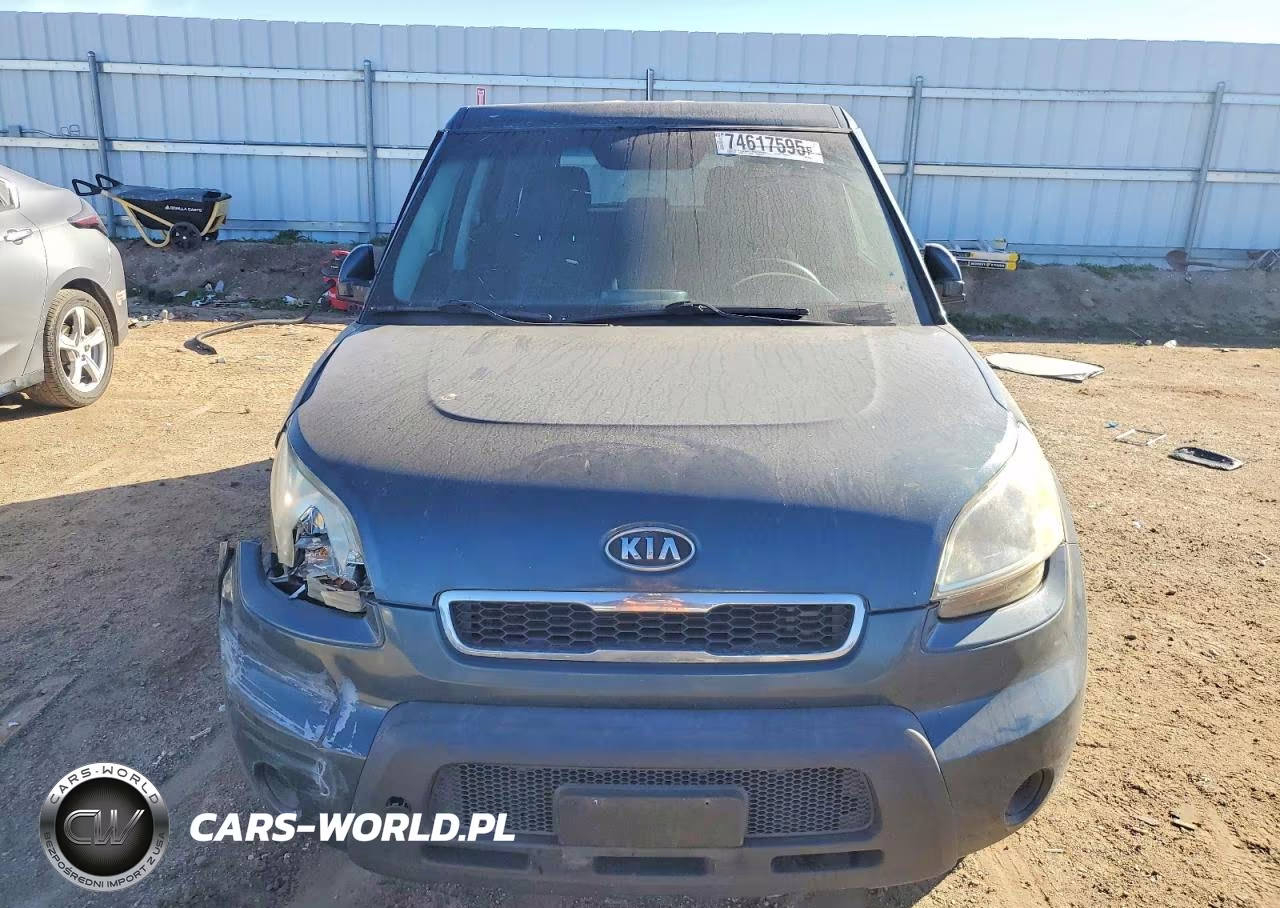 2011 Kia Soul + VIN:KNDJT2A22B7210827 - 5