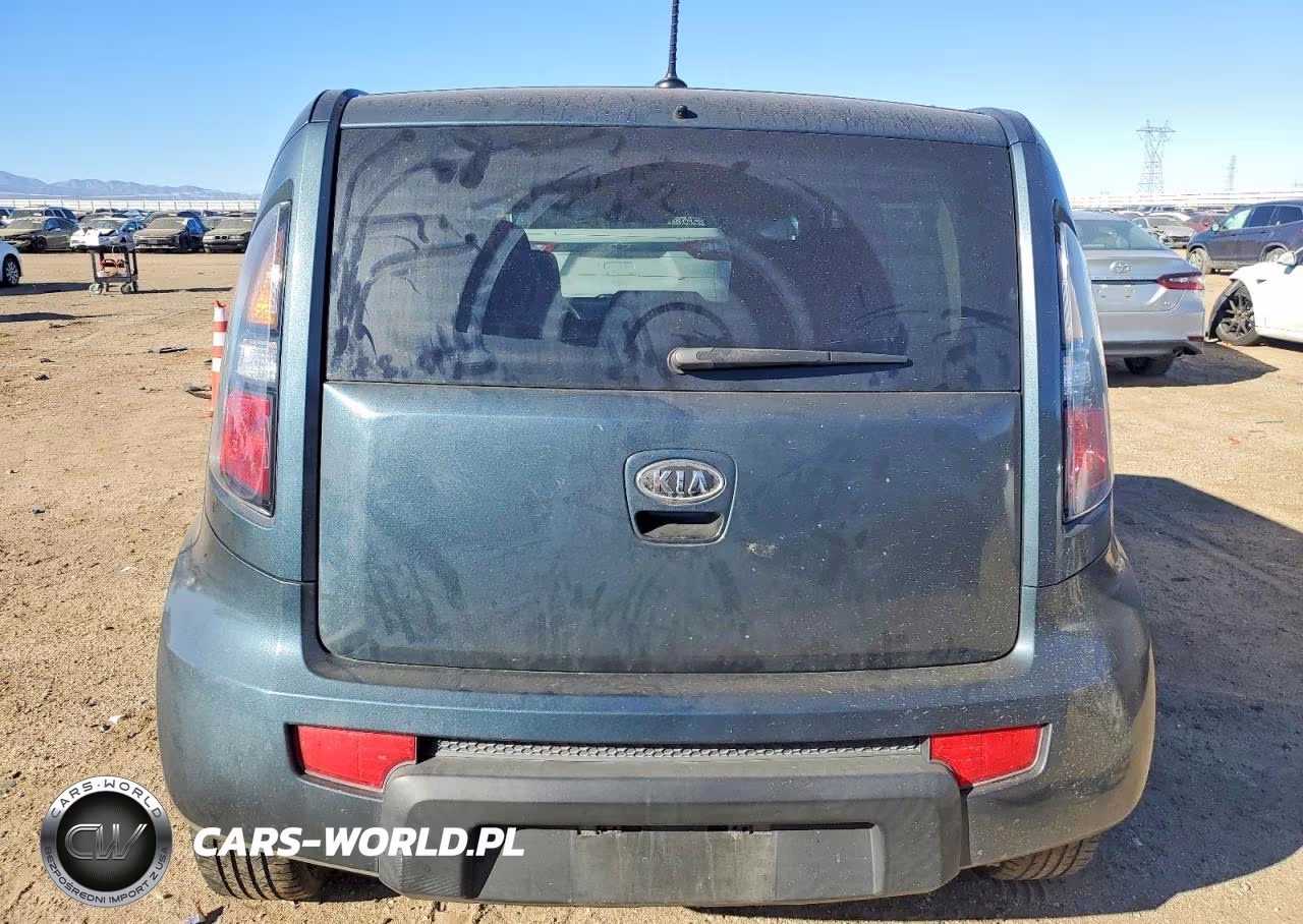 2011 Kia Soul + VIN:KNDJT2A22B7210827 - 6