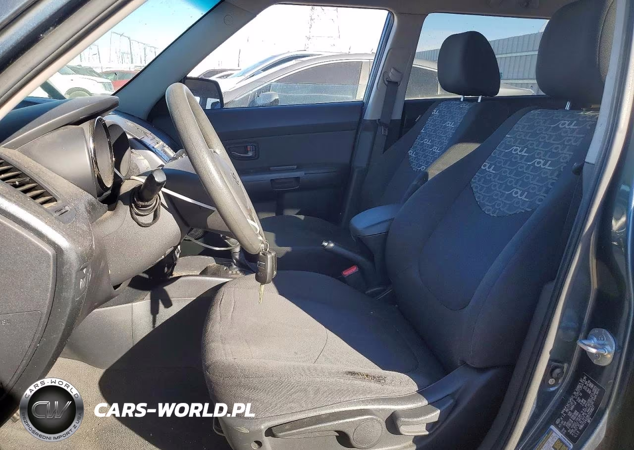 2011 Kia Soul + VIN:KNDJT2A22B7210827 - 7
