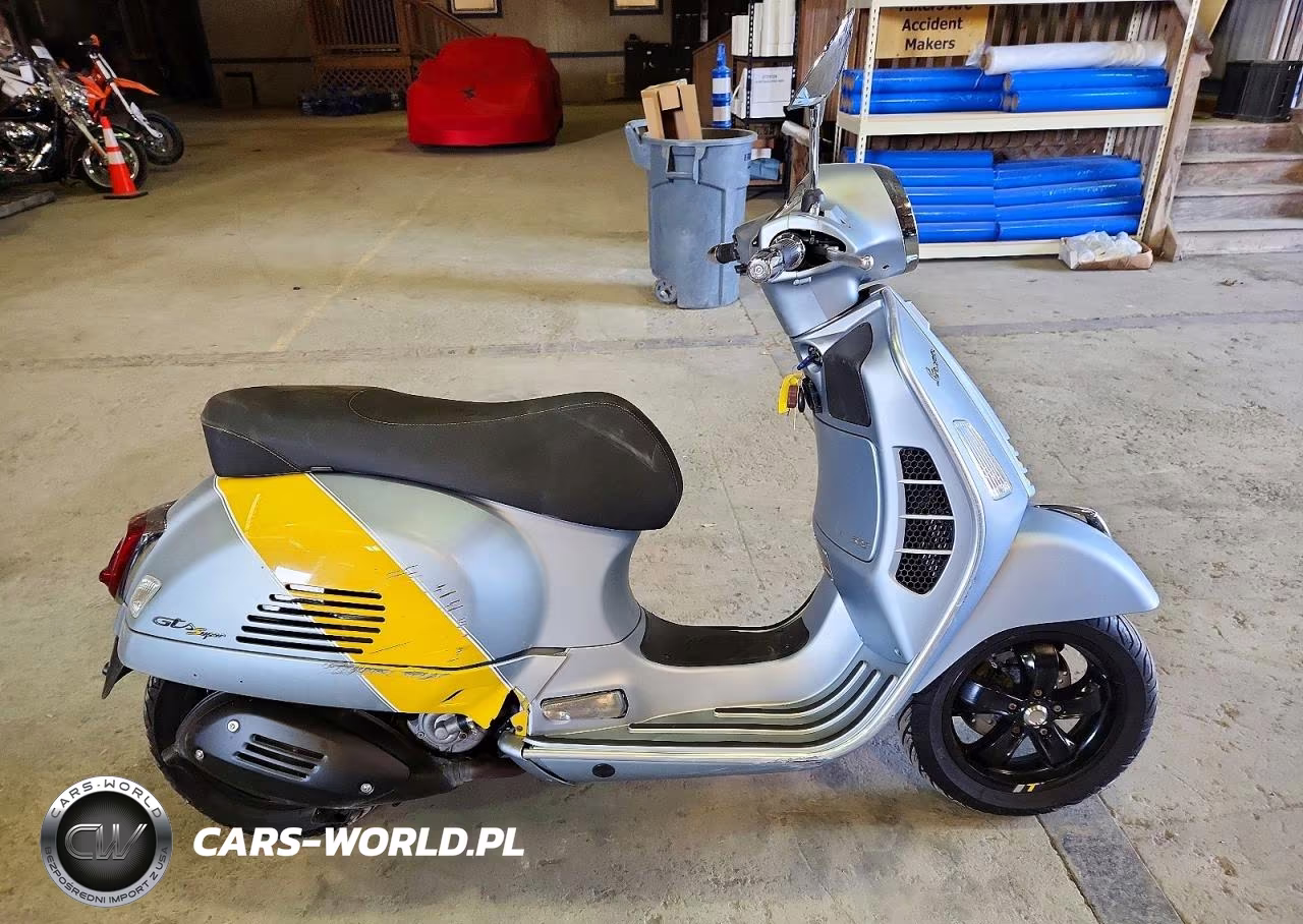 2021 Vespa Moped – zdjęcie 1 z 9