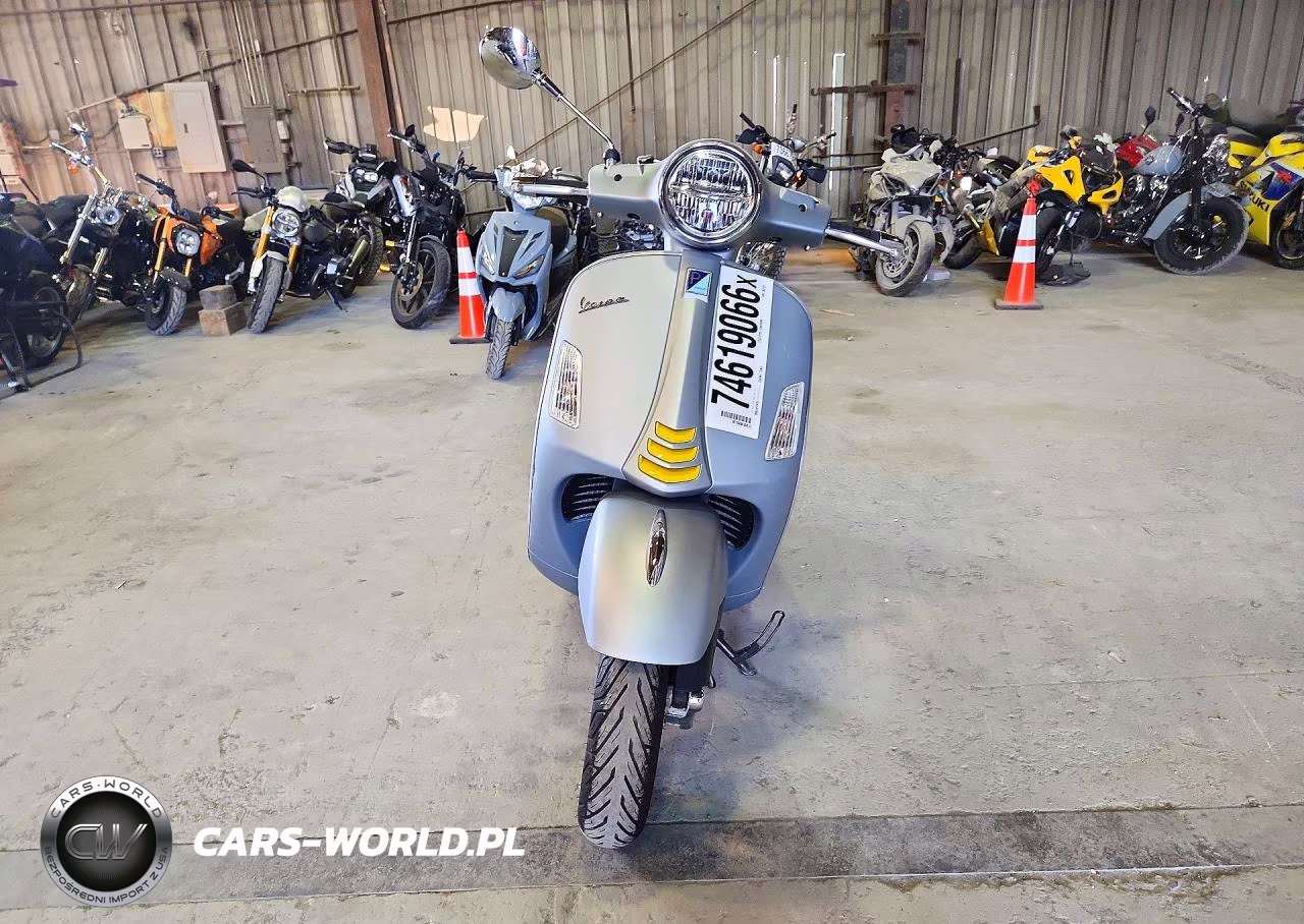 2021 Vespa Moped VIN:ZAPMA39M9M5202123 - 2