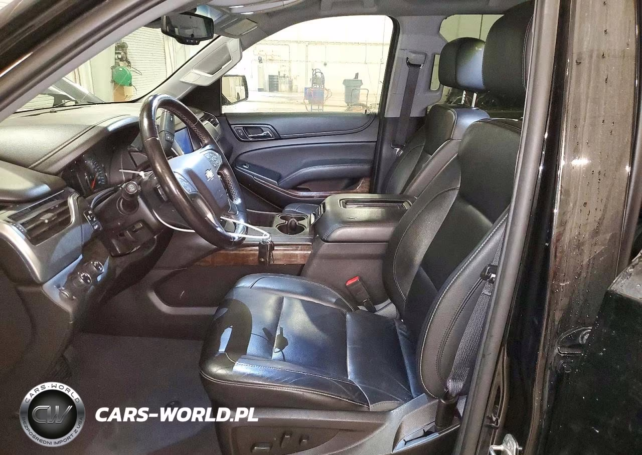 2019 Chevrolet Suburban K1500 Lt VIN:1GNSKHKC0KR399992 - 7