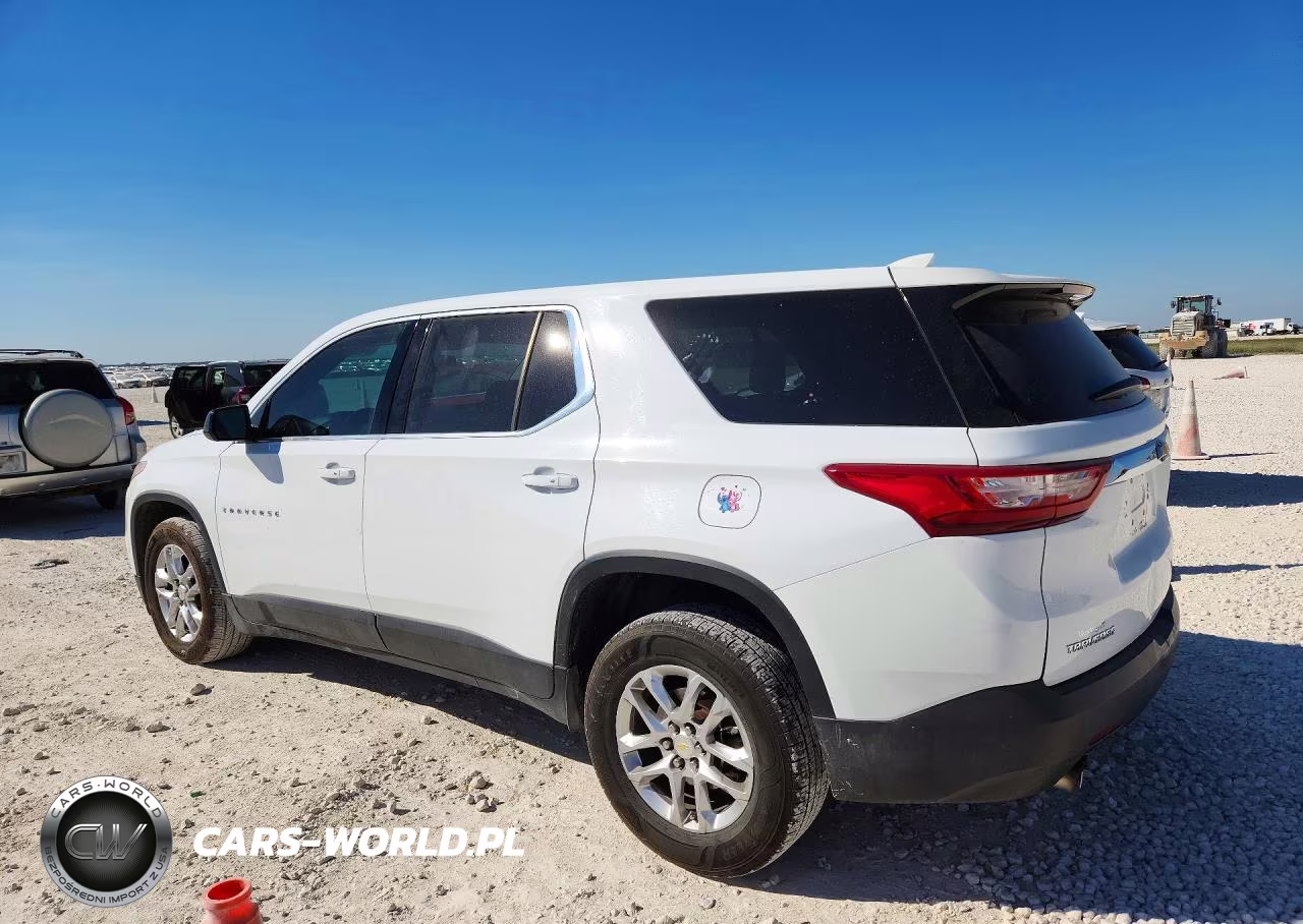 2018 Chevrolet Traverse Ls VIN:1GNERFKW0JJ235677 - 2
