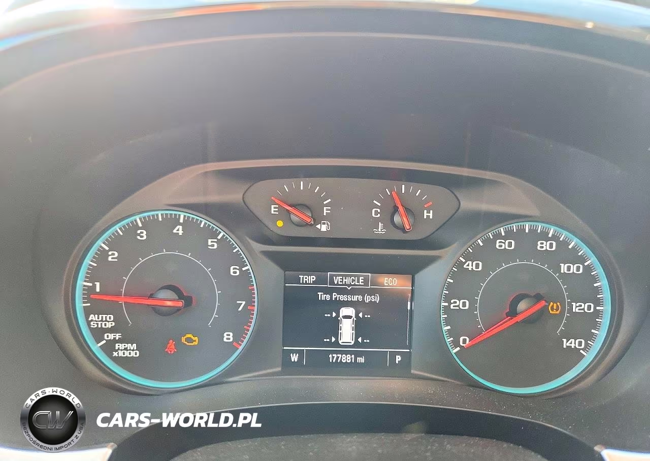 2018 Chevrolet Traverse Ls VIN:1GNERFKW0JJ235677 - 9
