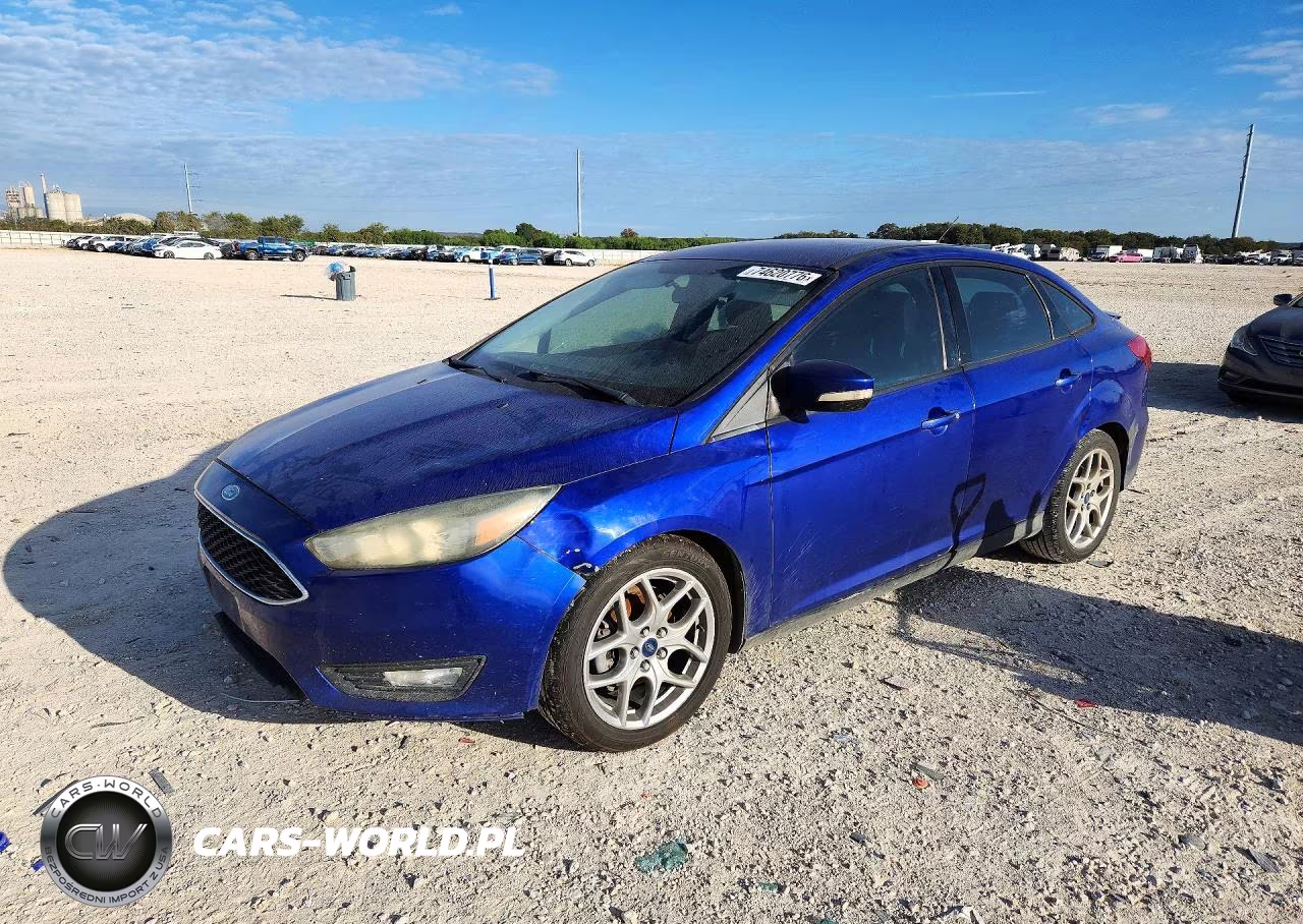 2015 Ford Focus Se VIN:1FADP3F27FL230428 - 1