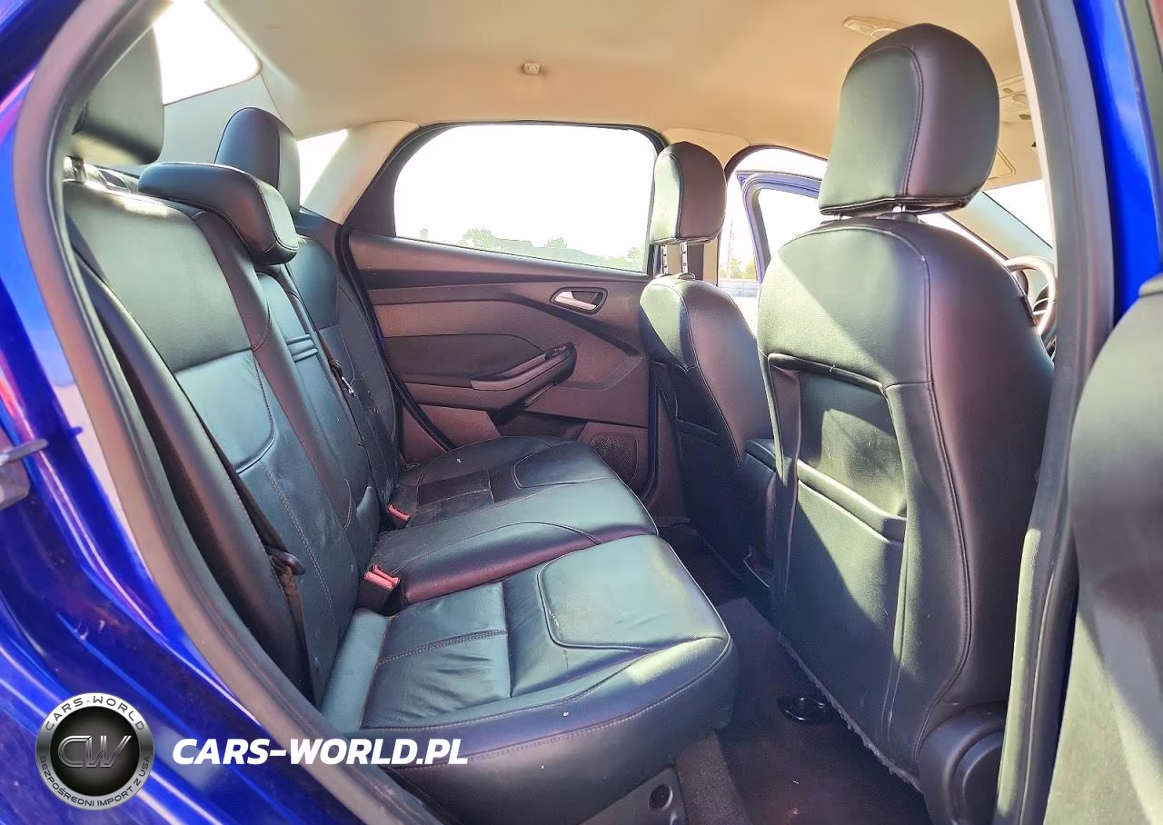 2015 Ford Focus Se VIN:1FADP3F27FL230428 - 10