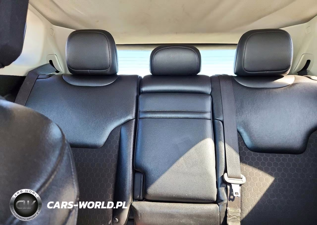 2018 Jeep Compass Latitude VIN:3C4NJCBB5JT462478 - 10