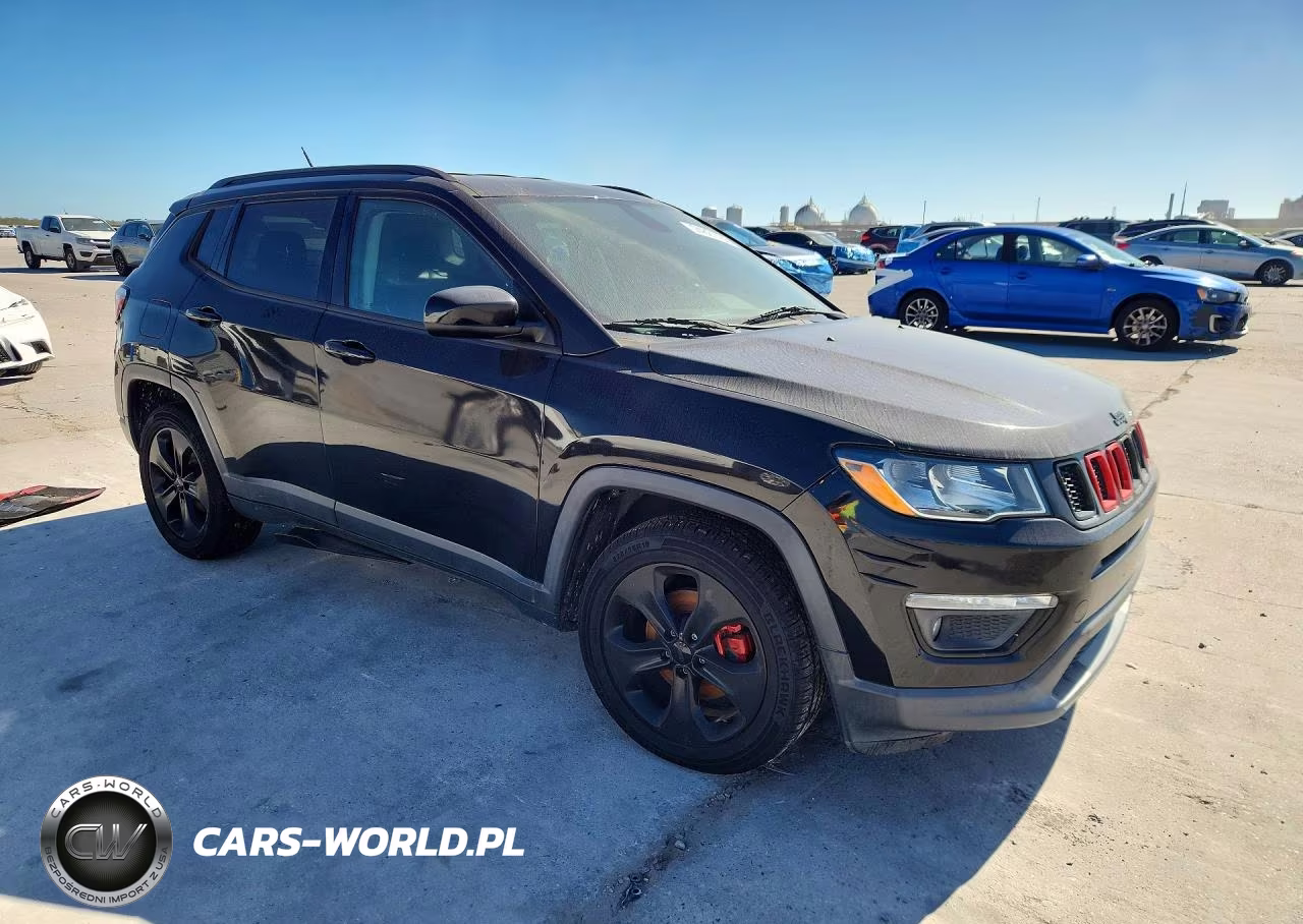 2018 Jeep Compass Latitude VIN:3C4NJCBB5JT462478 - 4
