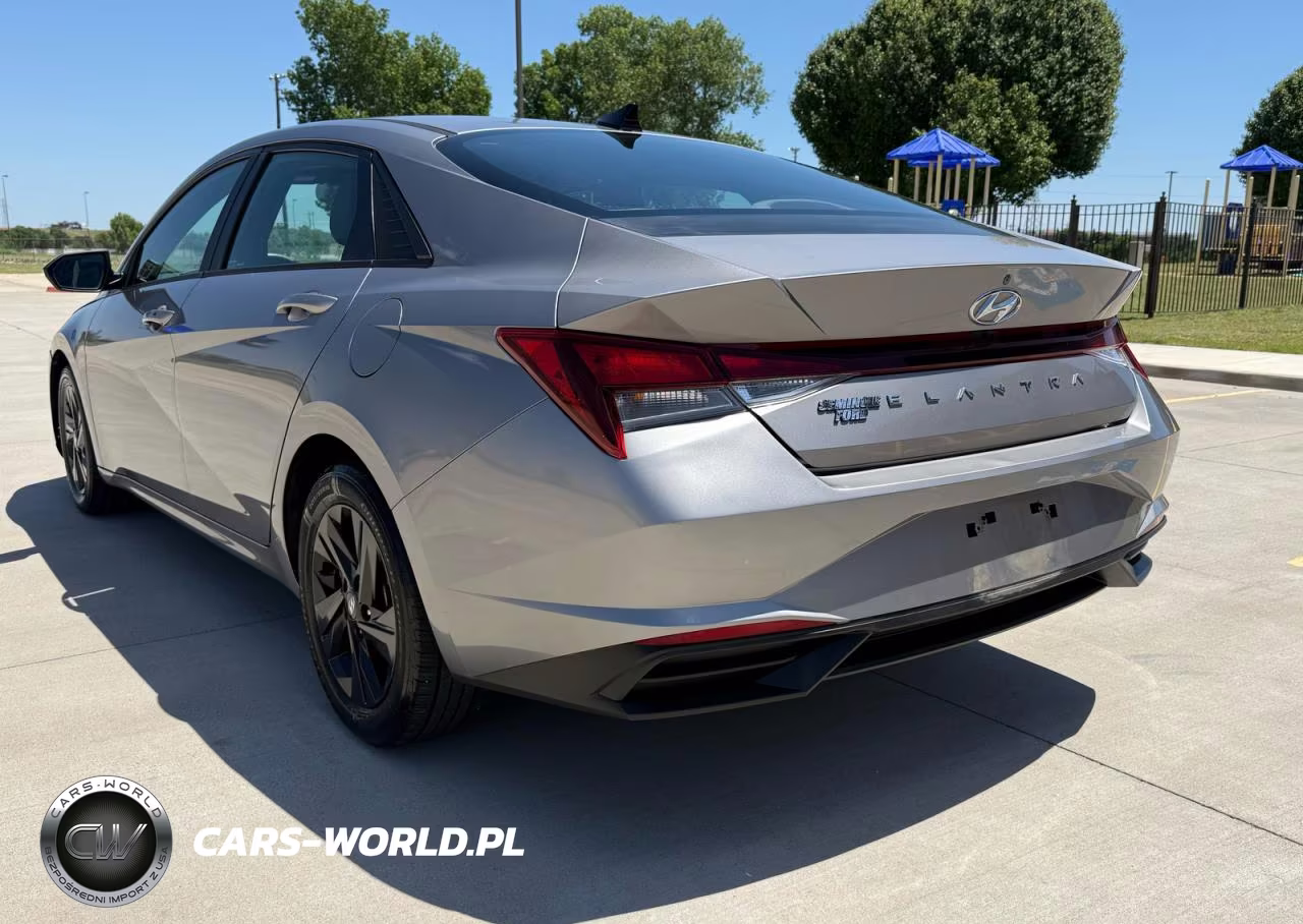 2021 Hyundai Elantra Sel VIN:KMHLM4AG3MU192044 - 3