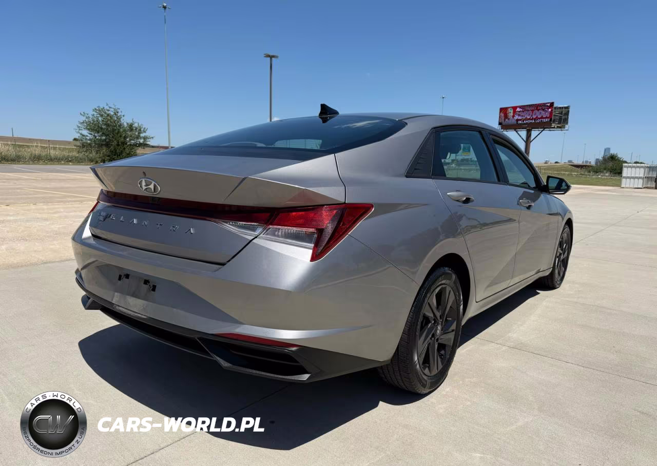 2021 Hyundai Elantra Sel VIN:KMHLM4AG3MU192044 - 4