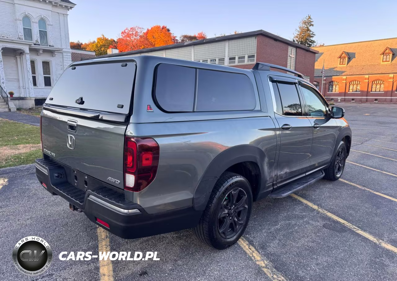 2017 Honda Ridgeline Rtl VIN:5FPYK3F57HB004648 - 4