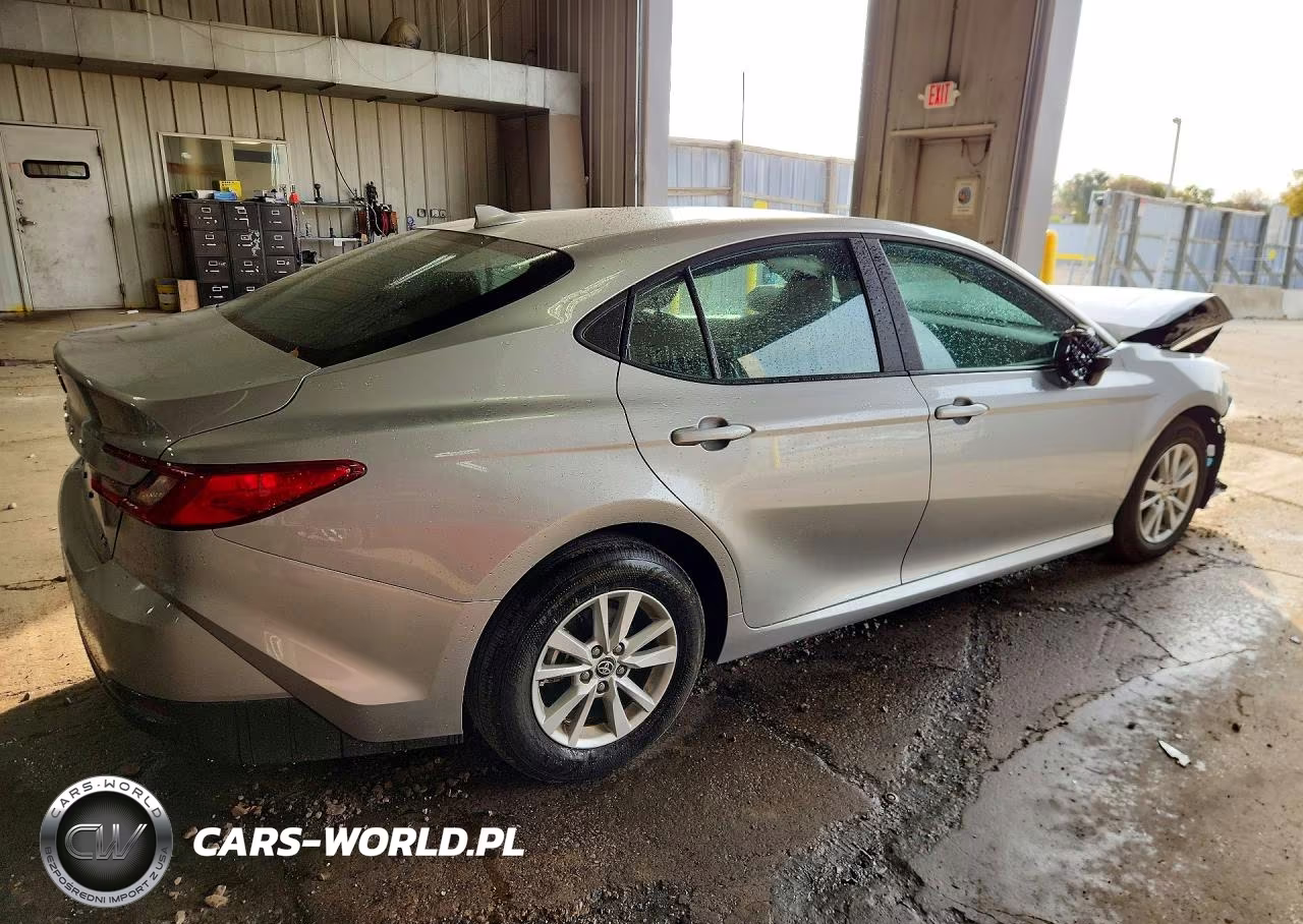 2026 Toyota Camry Le VIN:4T1DAACK9TU252551 - 3